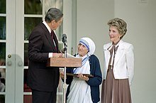 essay on life and achievements of mother teresa