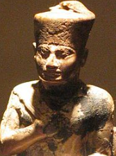 Pharaoh Khufu was the father of Egyptian Pharaohs Djedefre and Khafre